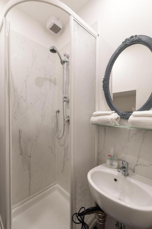 The Hobbit Guelfa Apartment Florence Ngoại thất bức ảnh